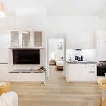 Wenceslas Square Apartments By Rentero